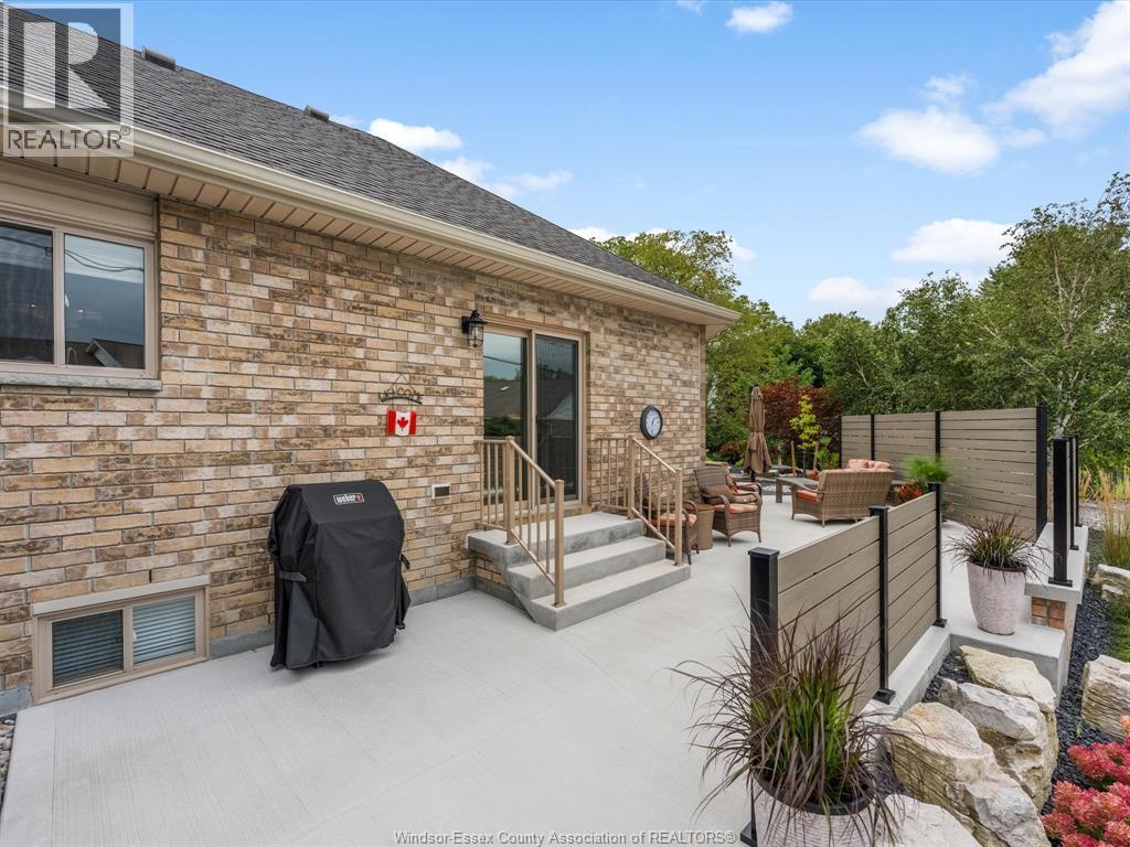 28 Mettawas Lane, Kingsville, ON