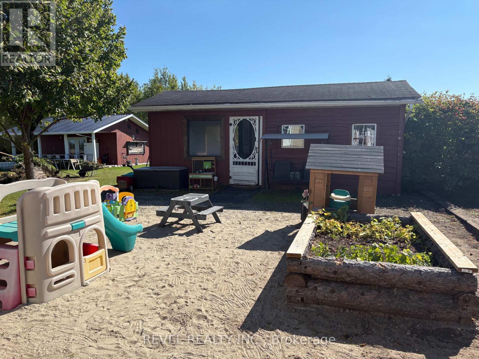 1198 Nahma Road, Cochrane, ON
