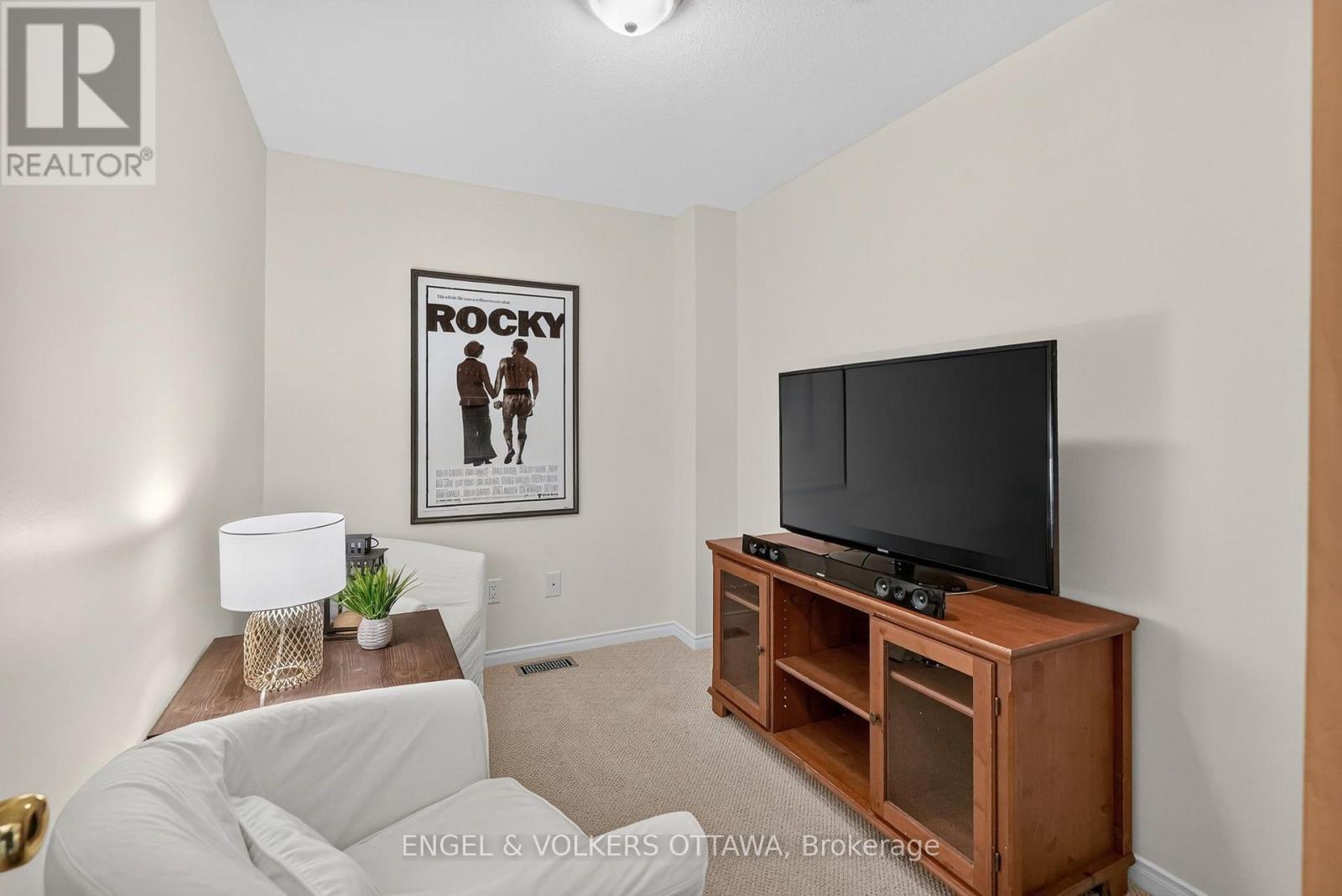 121 Quito Private, Ottawa, ON