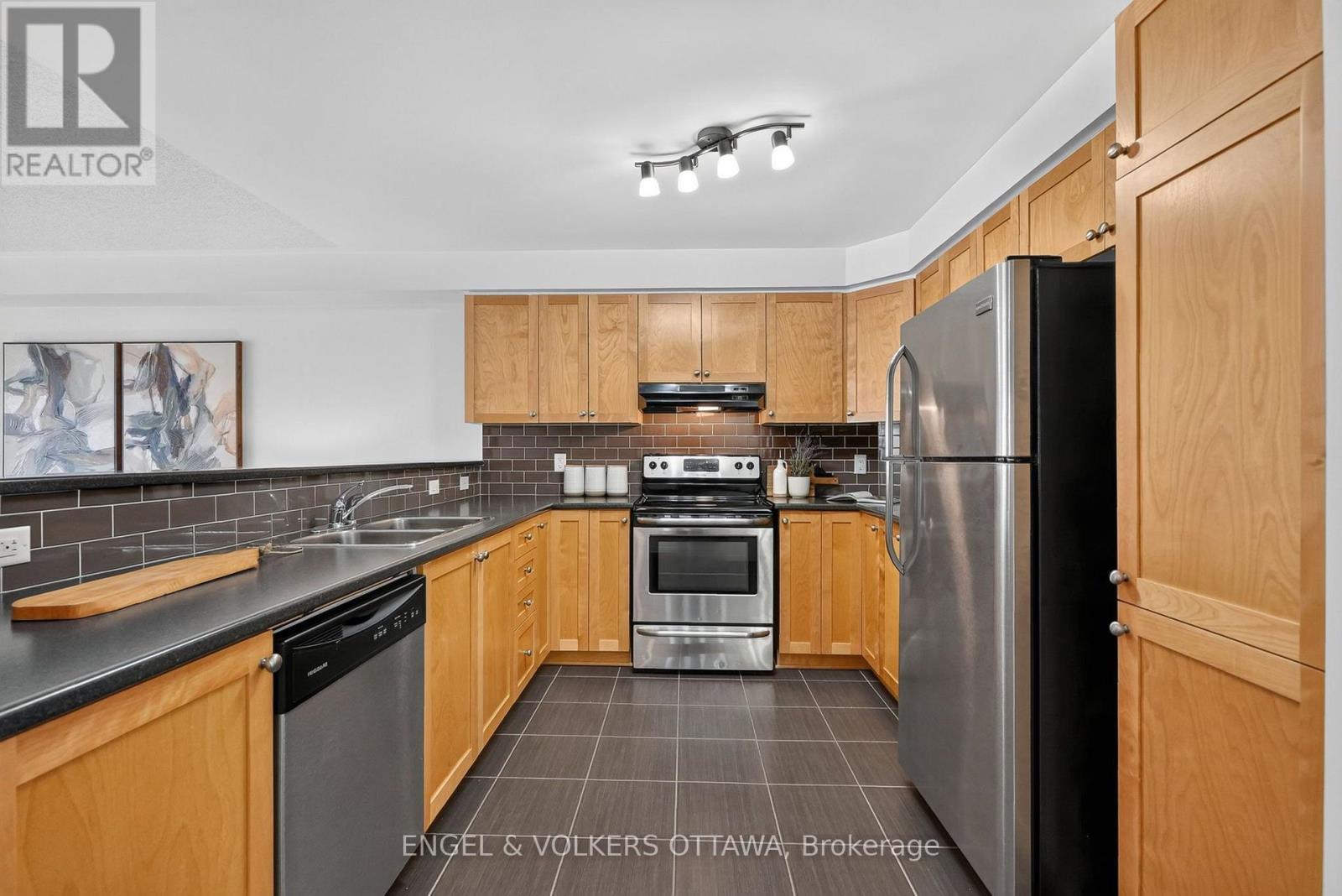 121 Quito Private, Ottawa, ON