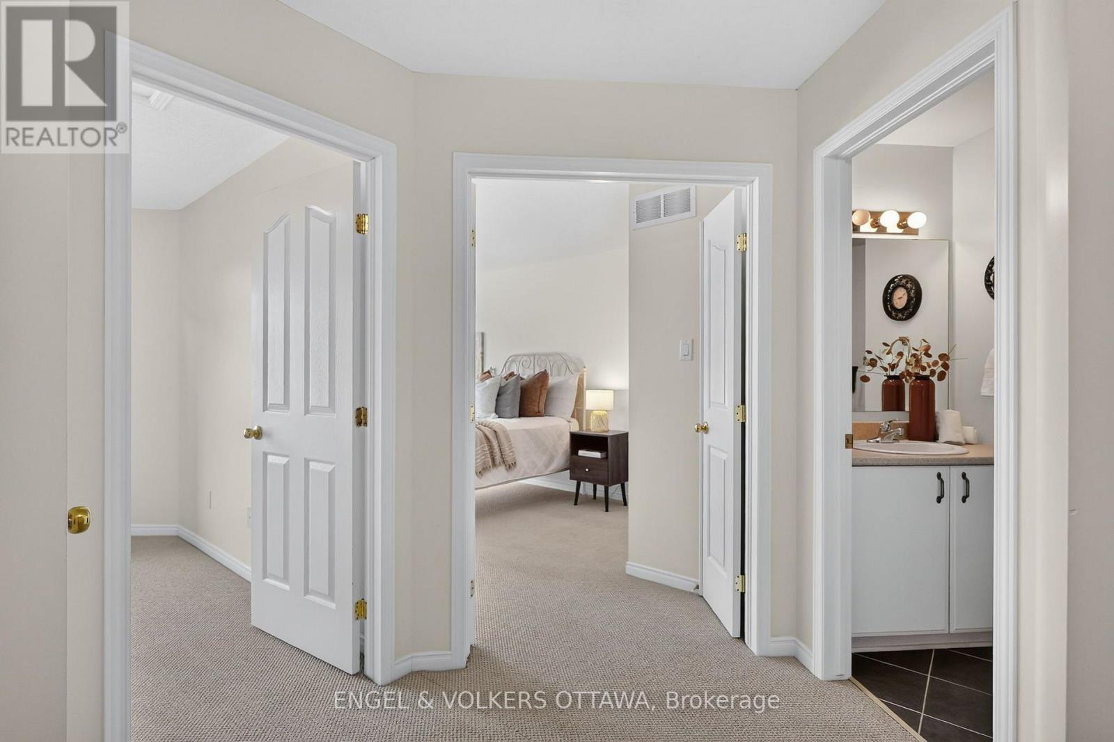 121 Quito Private, Ottawa, ON