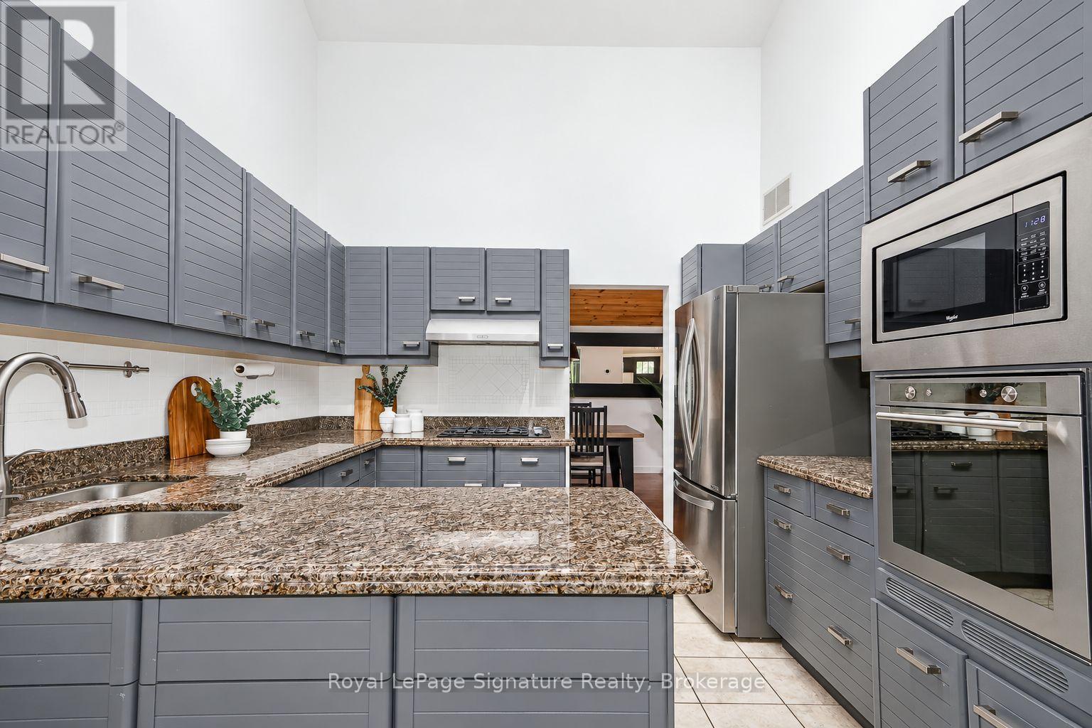 40 51St Street N, Wasaga Beach, ON