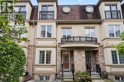 3 FLOOK LANE Toronto, ON M2R 3Y5