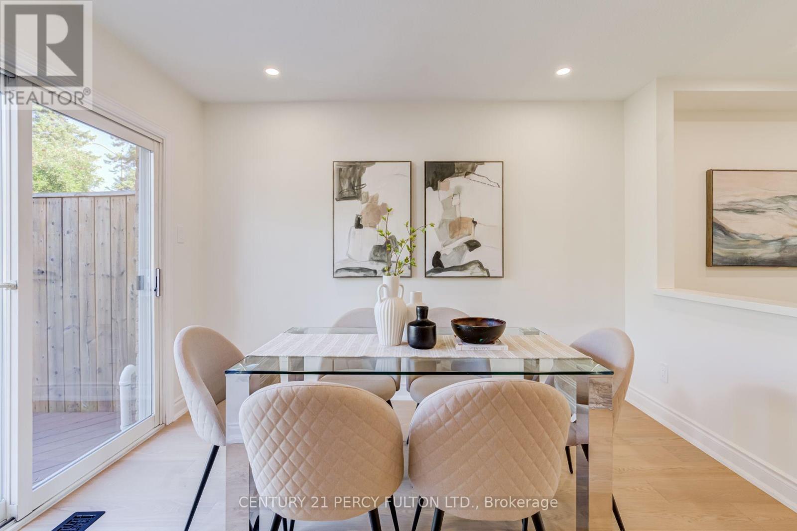 33 Lorna Rae Boulevard, Toronto, ON