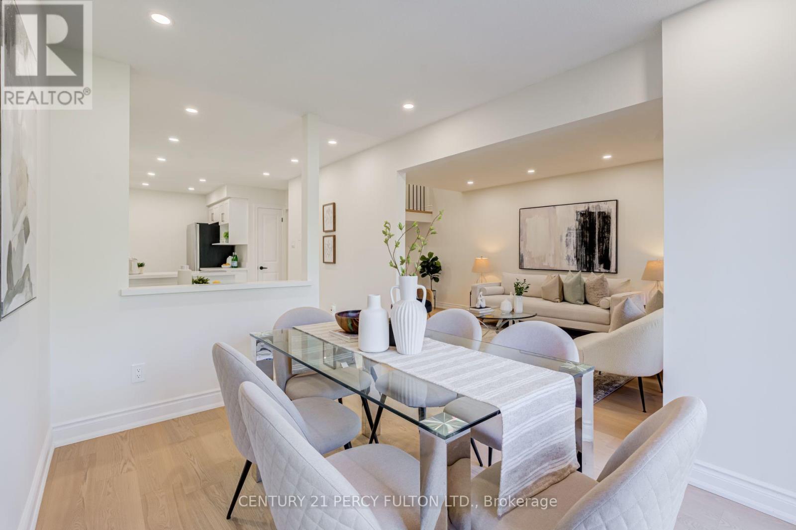 33 Lorna Rae Boulevard, Toronto, ON