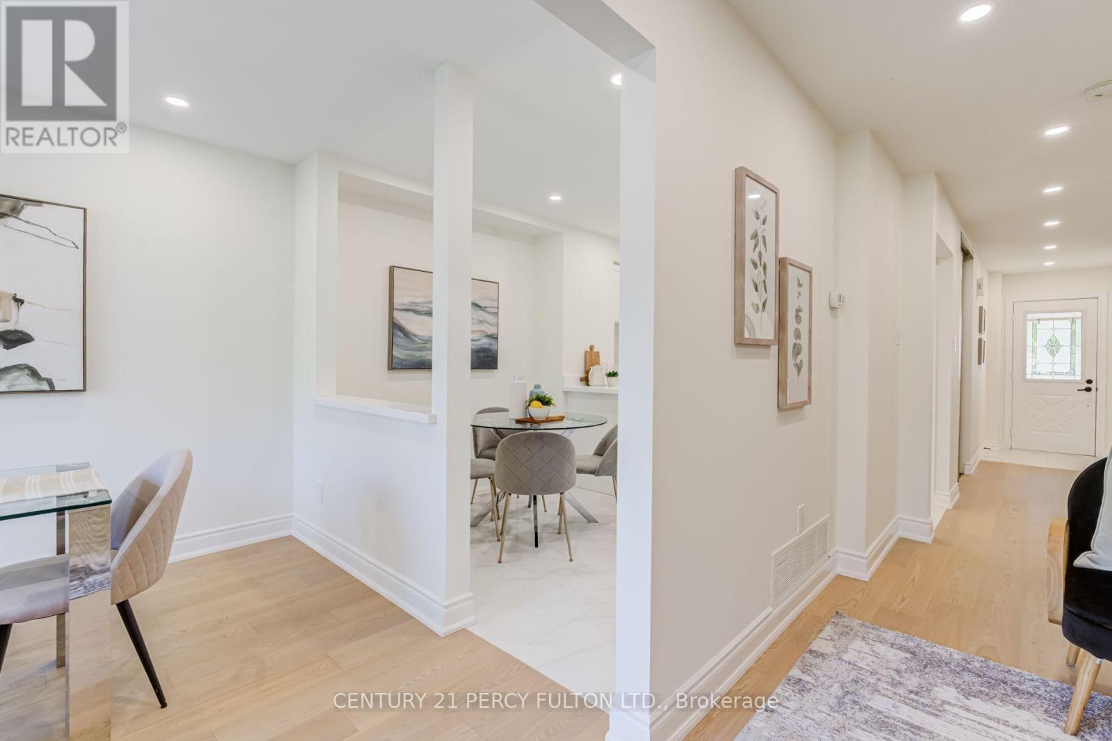 33 Lorna Rae Boulevard, Toronto, ON