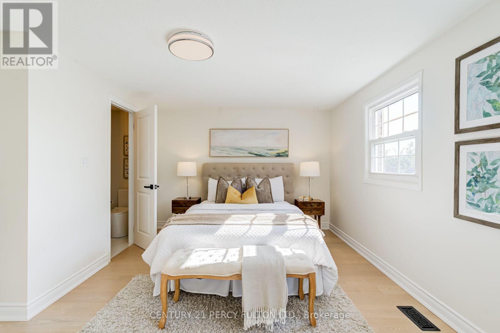 33 Lorna Rae Boulevard, Toronto, ON