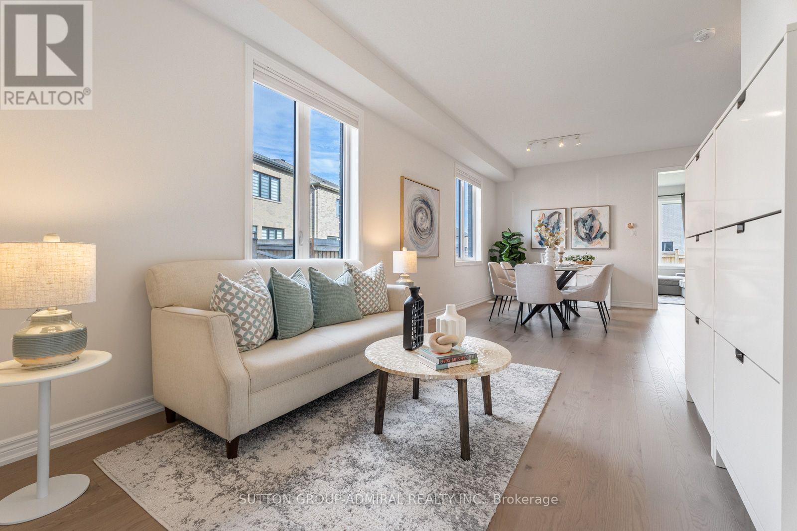 7 Priory Drive, Whitby, ON