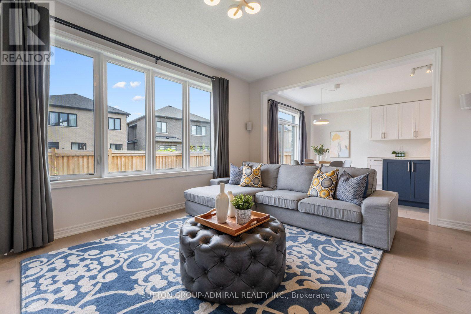 7 Priory Drive, Whitby, ON