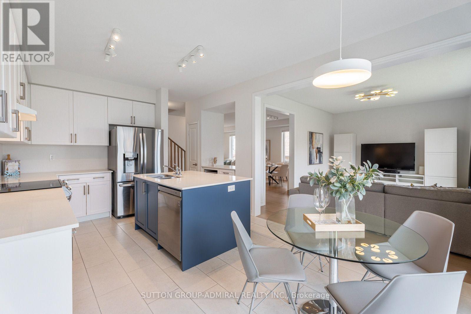 7 Priory Drive, Whitby, ON