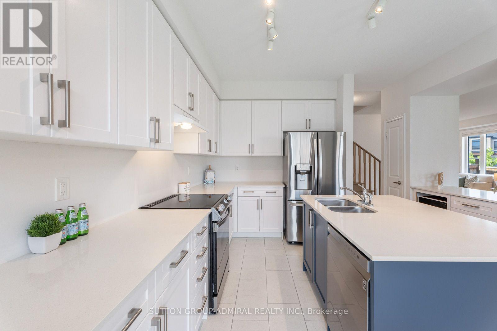7 Priory Drive, Whitby, ON