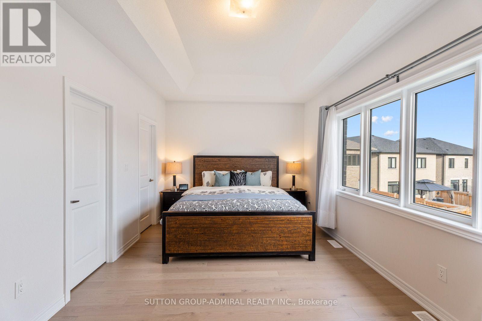 7 Priory Drive, Whitby, ON