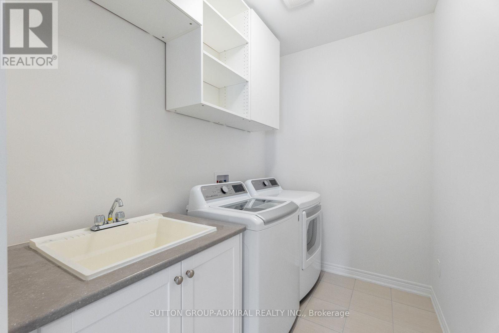 7 Priory Drive, Whitby, ON