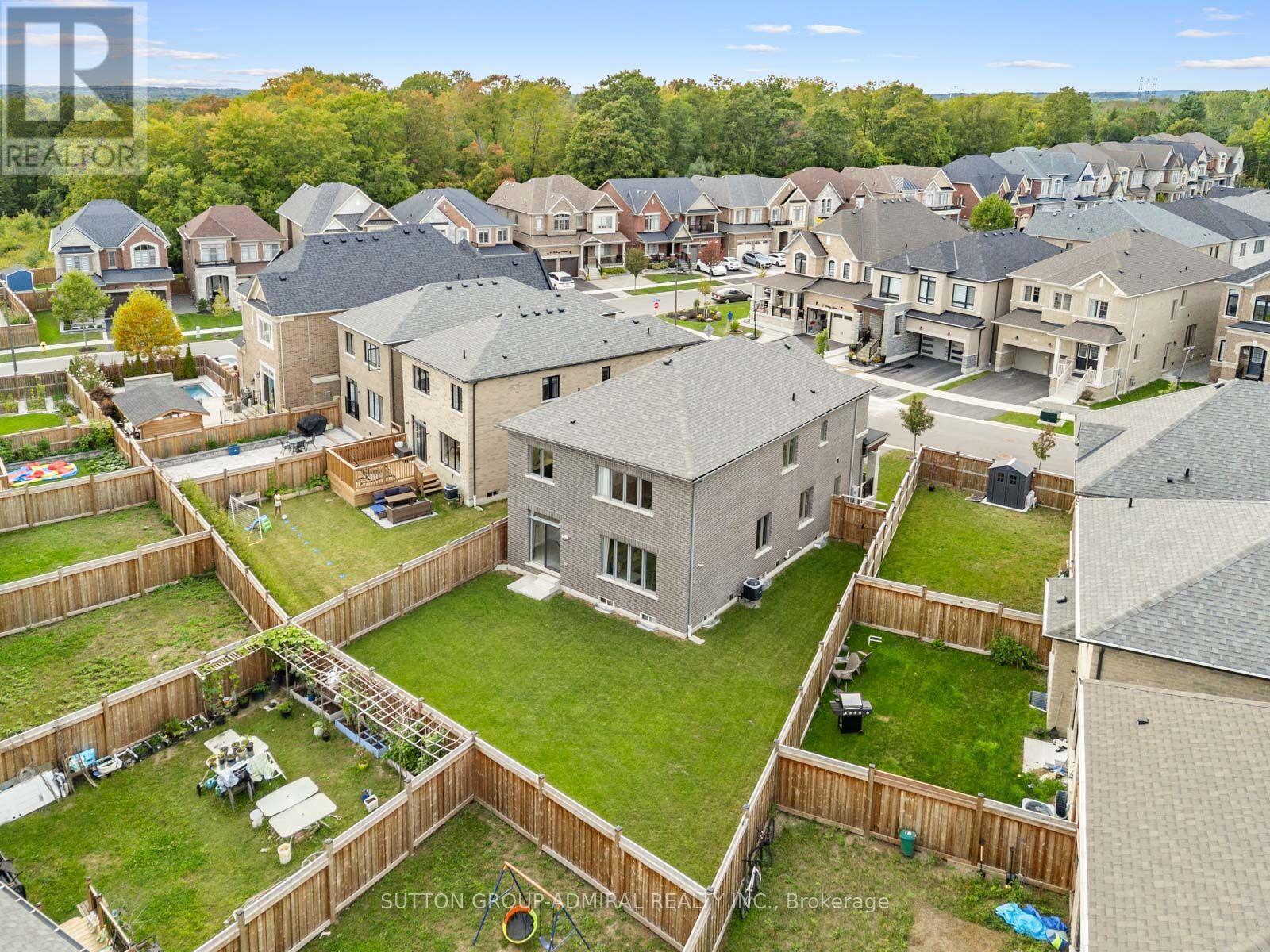 7 Priory Drive, Whitby, ON