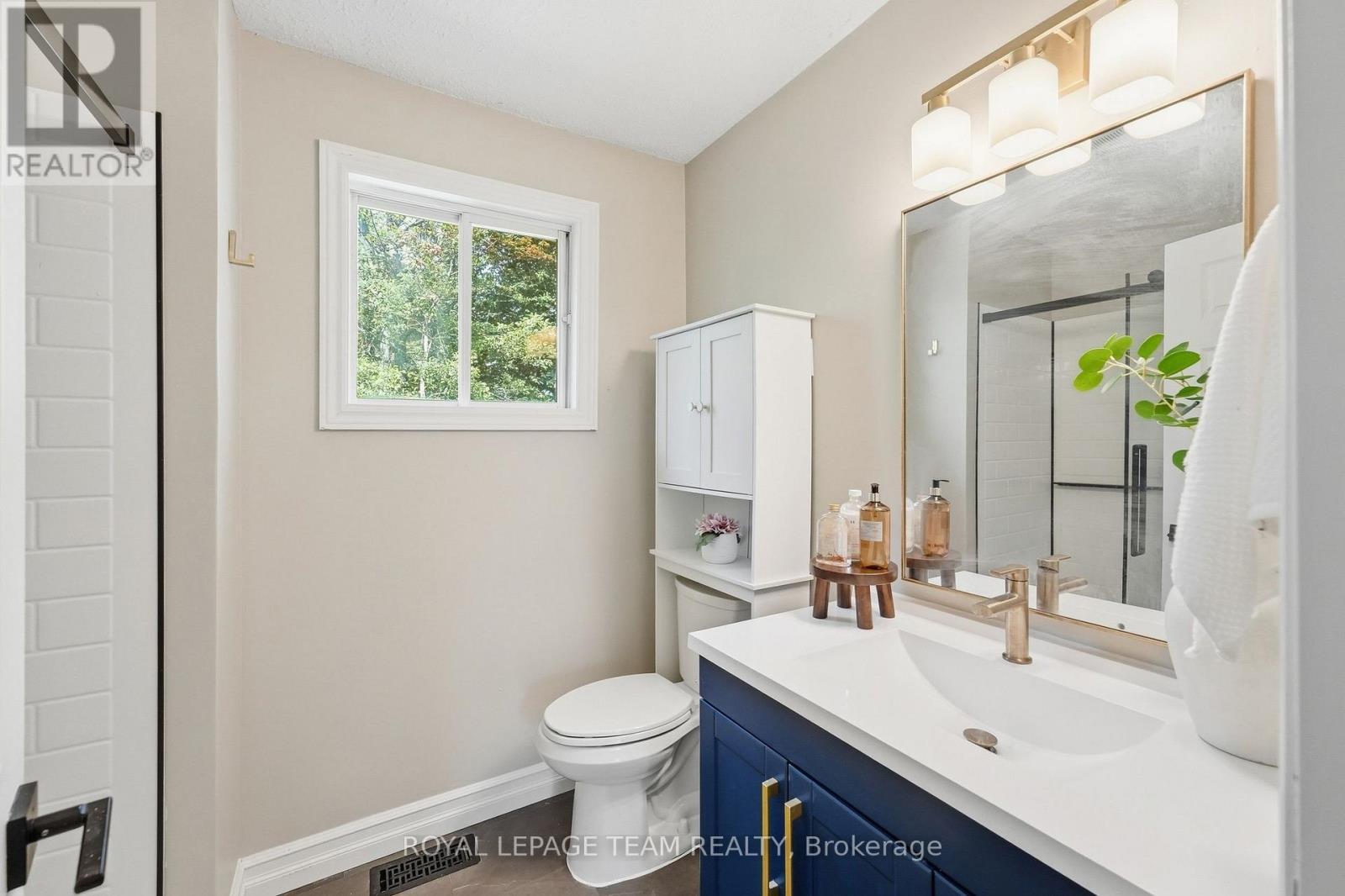 10493 St John Street, North Dundas, ON
