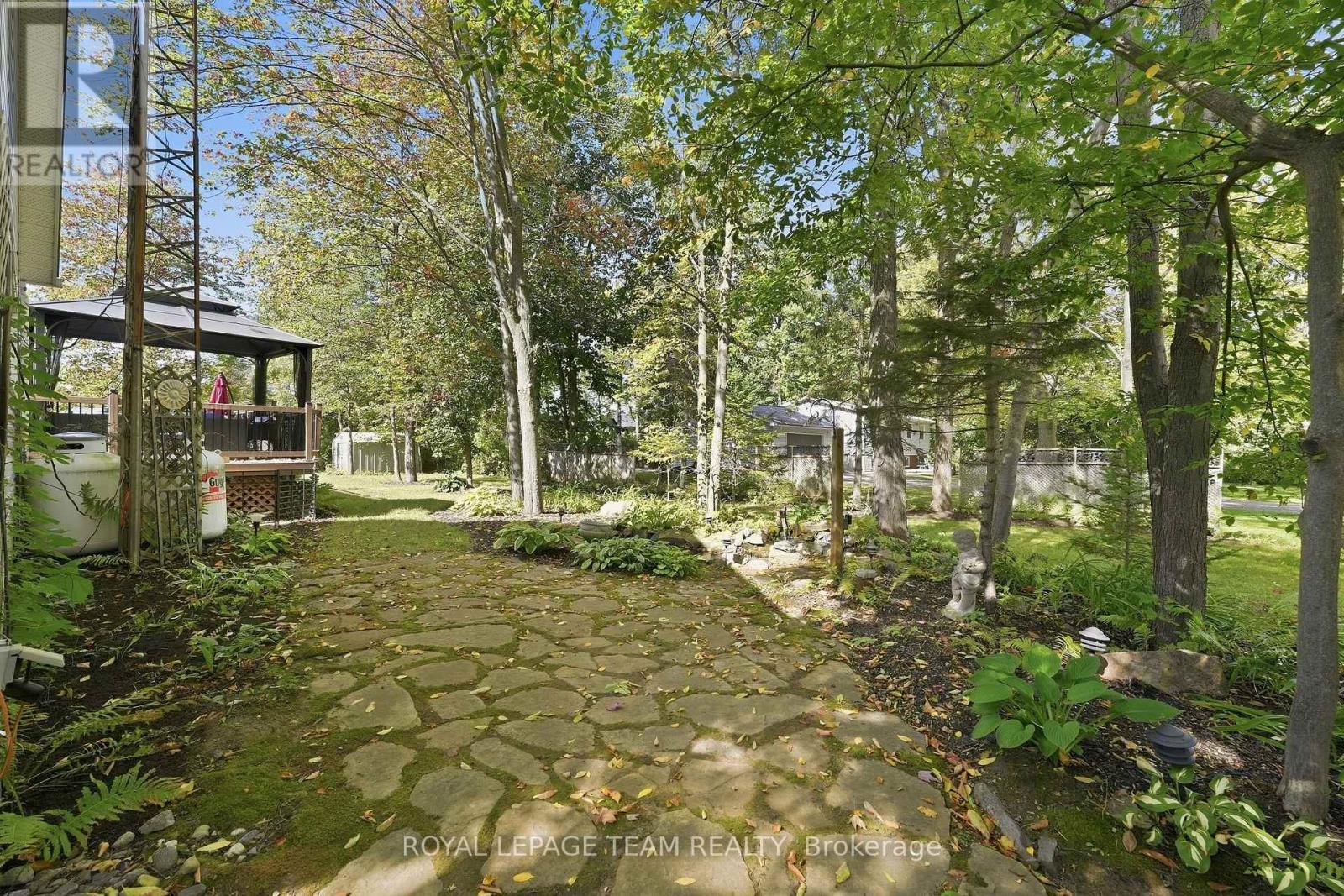 10493 St John Street, North Dundas, ON