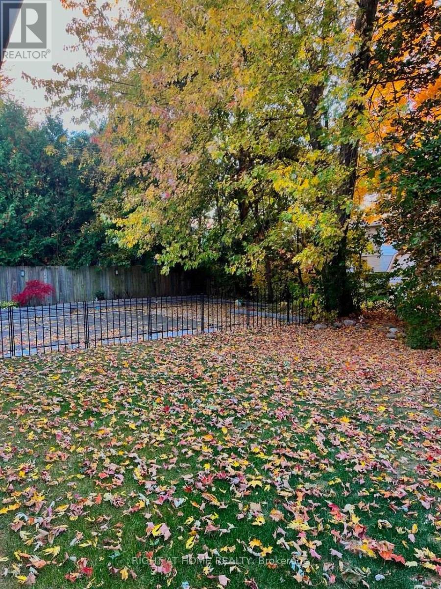 315 Roywood Crescent, Newmarket, ON