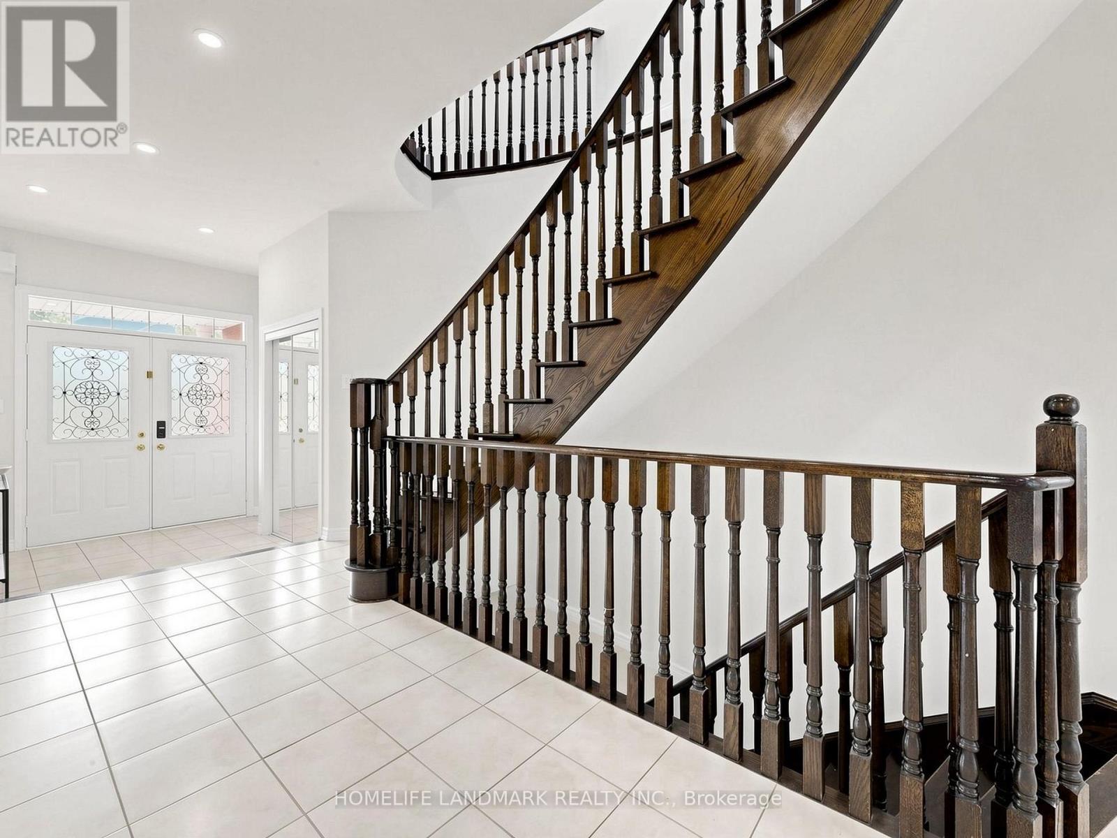75 Pointon Street, Aurora, ON