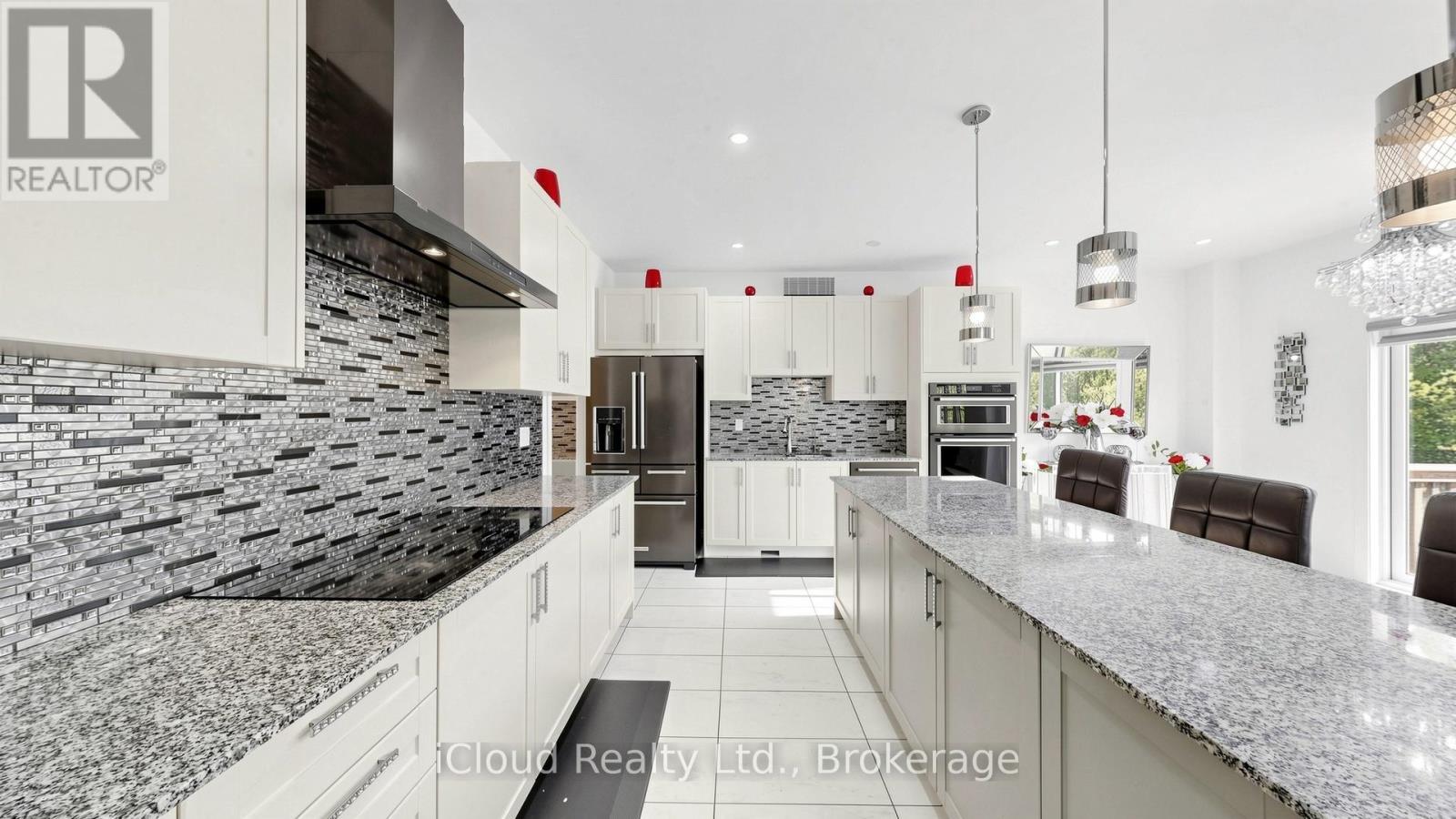 193 Thornbush Boulevard E, Brampton, ON
