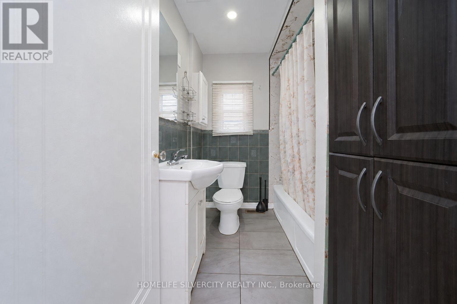 30 Woodward Avenue, Brampton, ON