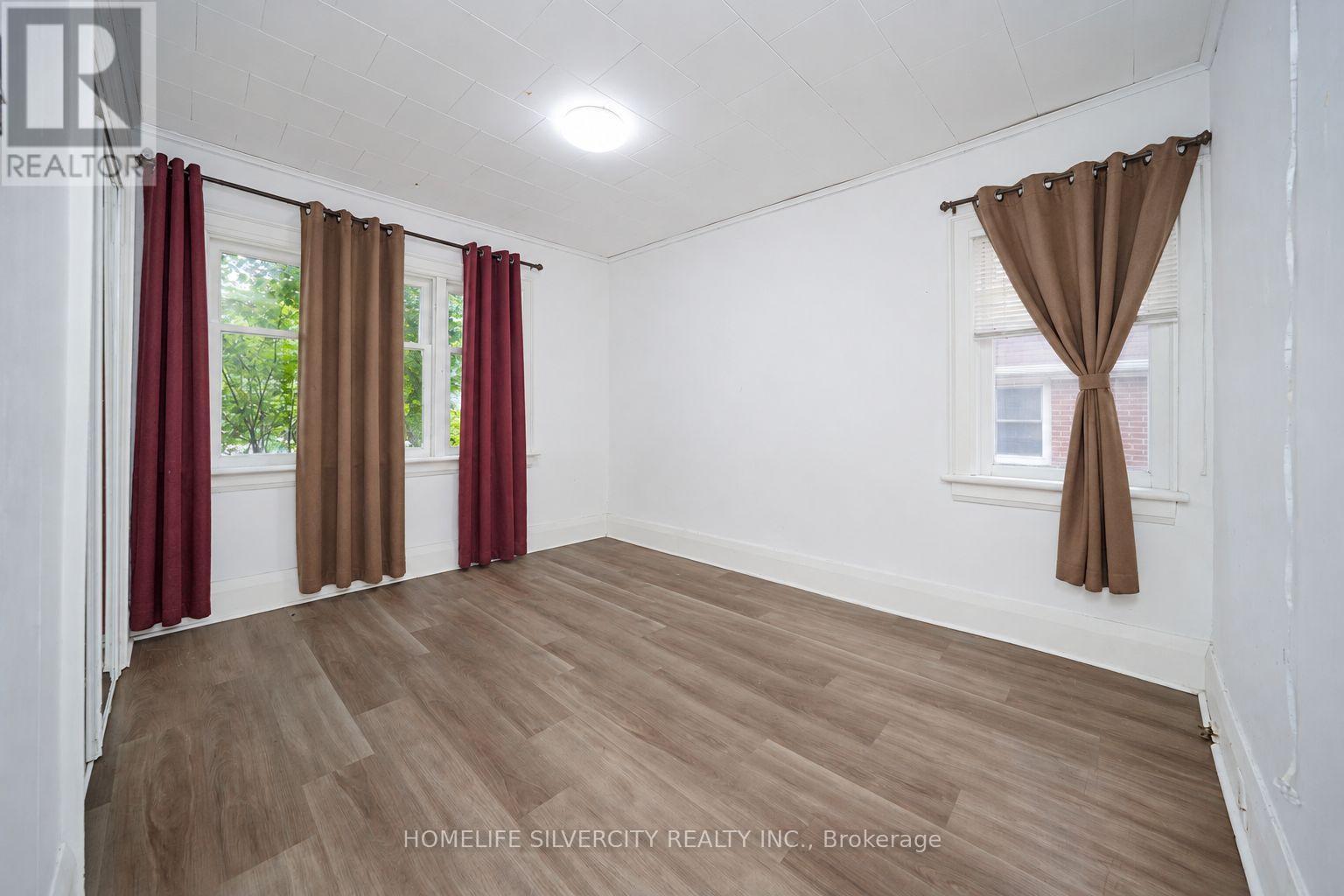 30 Woodward Avenue, Brampton, ON