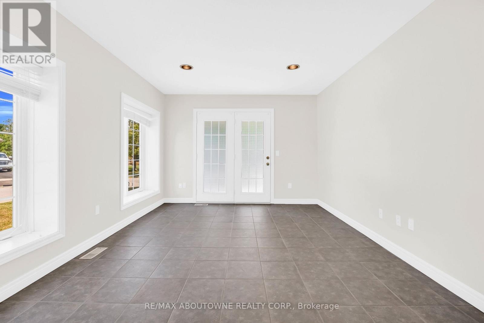 18 Haney Drive, Guelph, ON