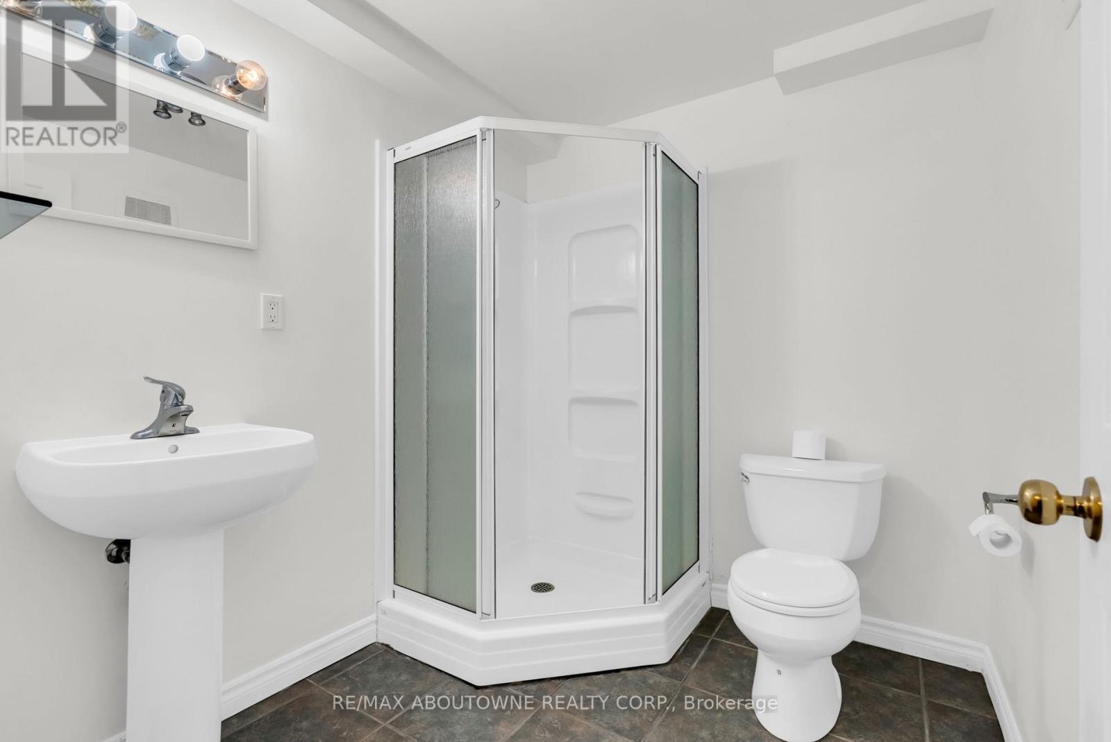 3pc Bathroom - 18 Haney Drive, Guelph, ON