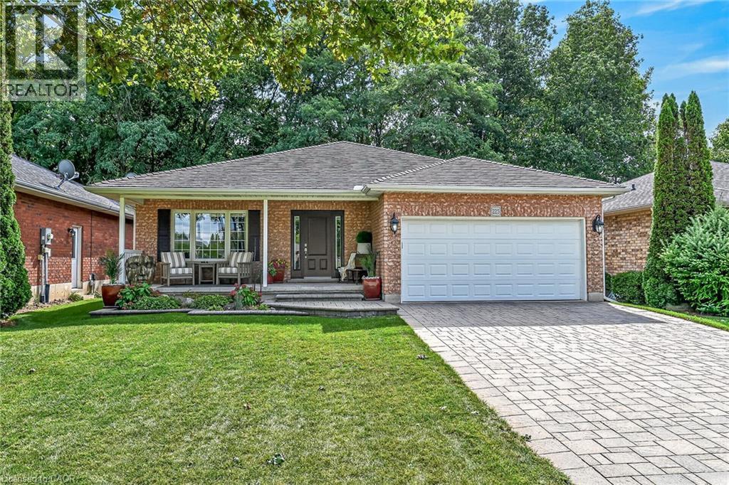225 Dover Avenue, Port Dover, ON