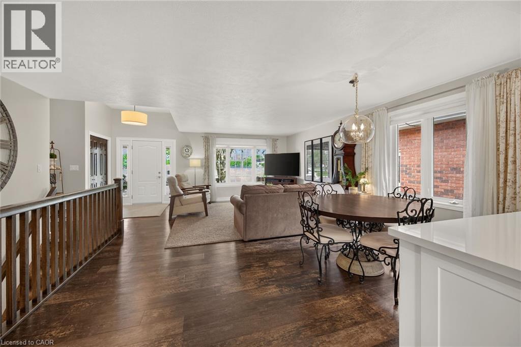 225 Dover Avenue, Port Dover, ON