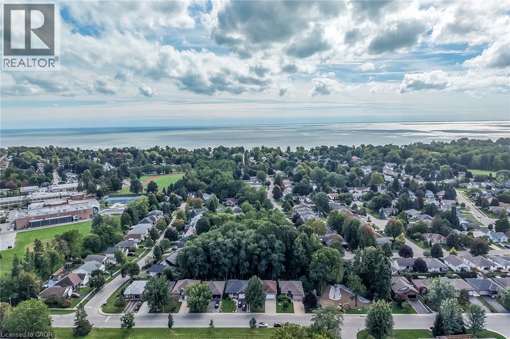 225 Dover Avenue, Port Dover, ON
