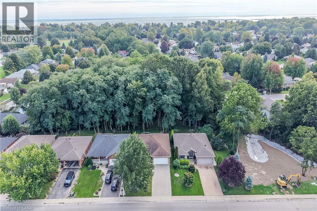 225 Dover Avenue, Port Dover, ON