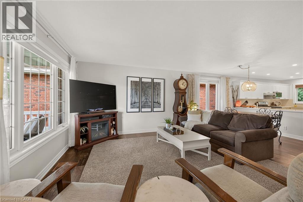225 Dover Avenue, Port Dover, ON