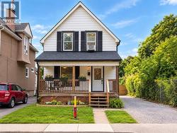 163 EASTBOURNE Avenue Hamilton, ON L8M 2N2
