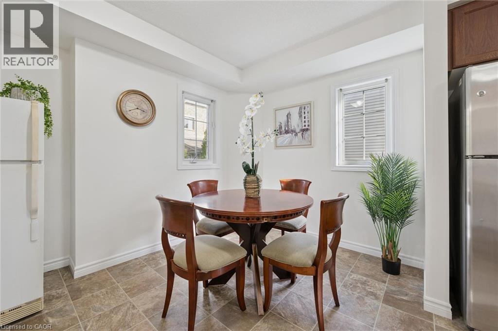Recessed ceiling detail over dining area - 931 Glasgow Street Unit# 27B, Kitchener, ON