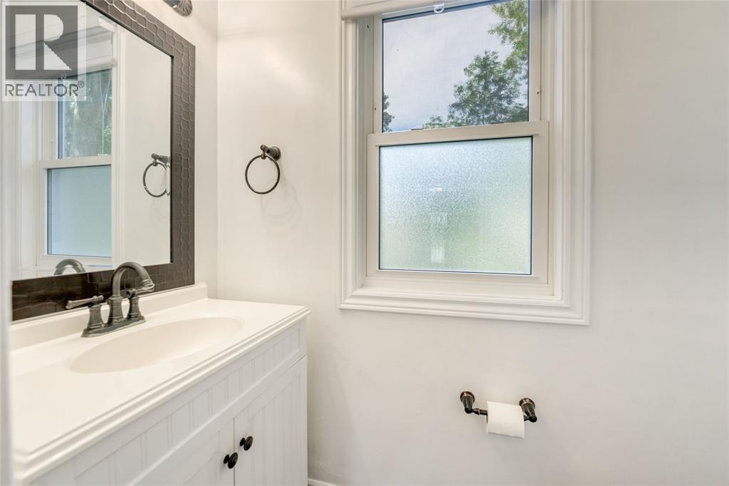 1354 Severin Drive North, Sarnia, ON