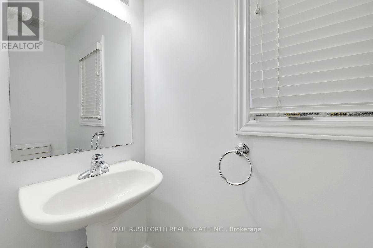 2 Piece Powder Room - 106 Calvington Avenue, Ottawa, ON