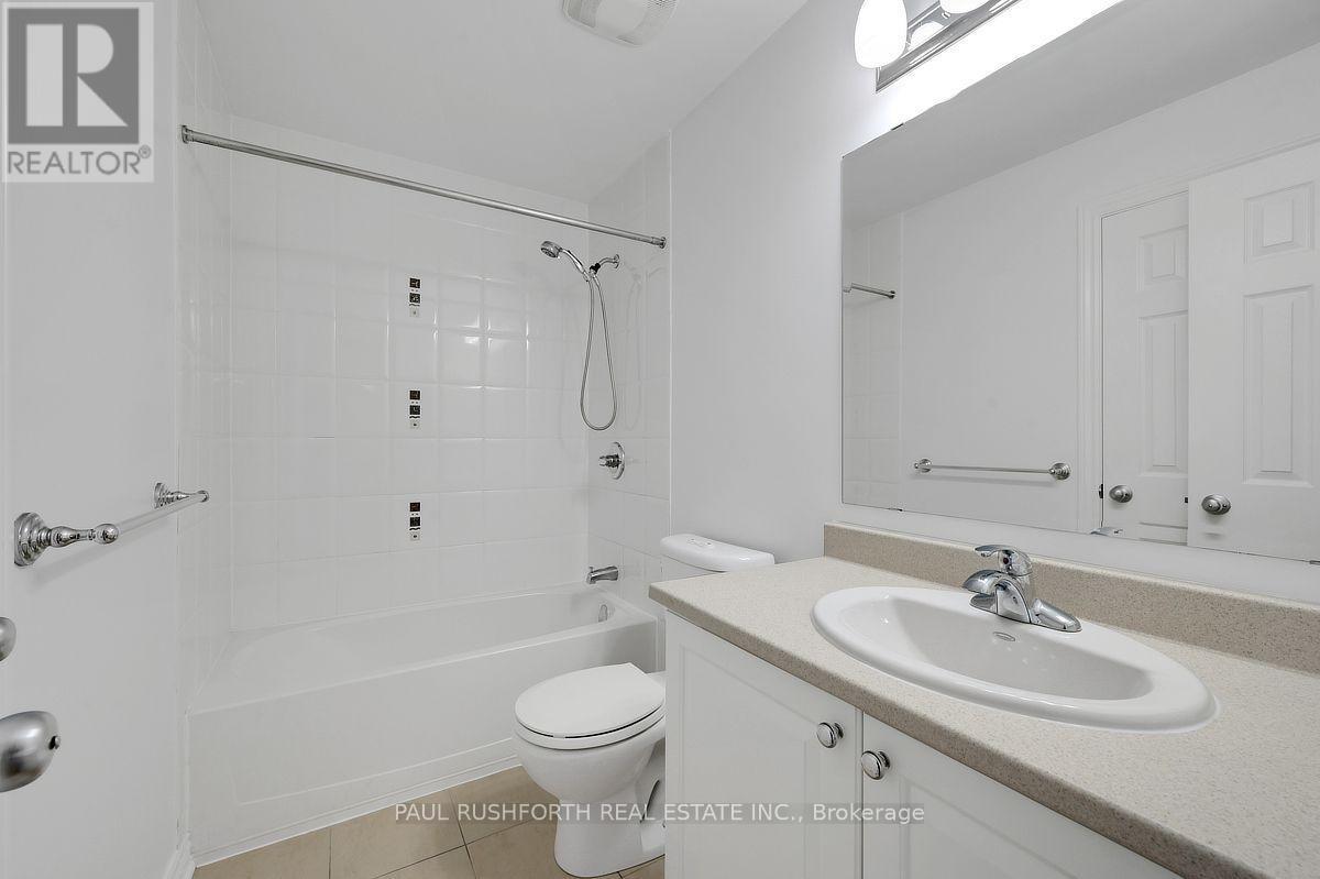 4 Piece Bathroom - 106 Calvington Avenue, Ottawa, ON