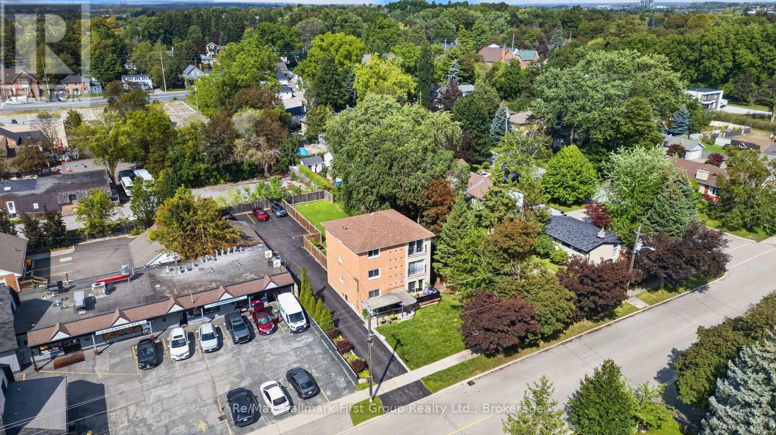 10 Lincoln Street, Ajax (Central West), ON