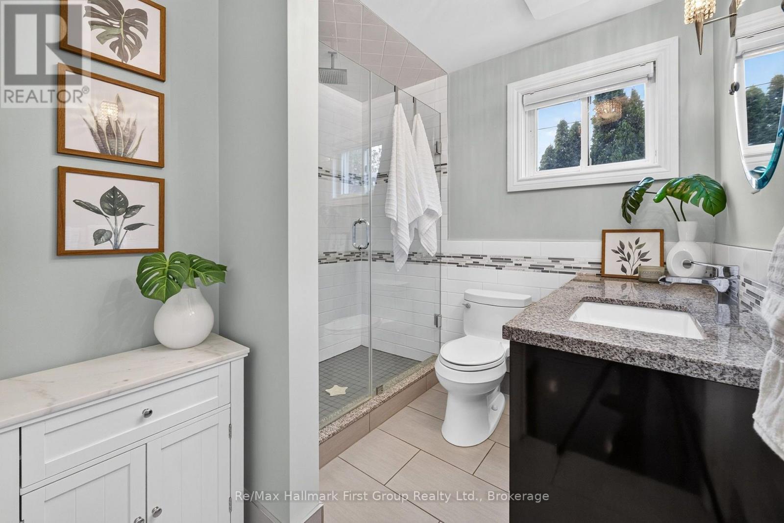 10 Lincoln Street, Ajax (Central West), ON