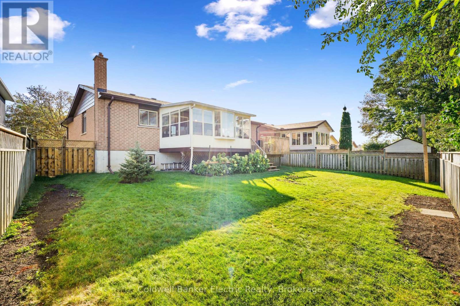 1988 Mapleridge Drive, Peterborough (Monaghan Ward 2), ON