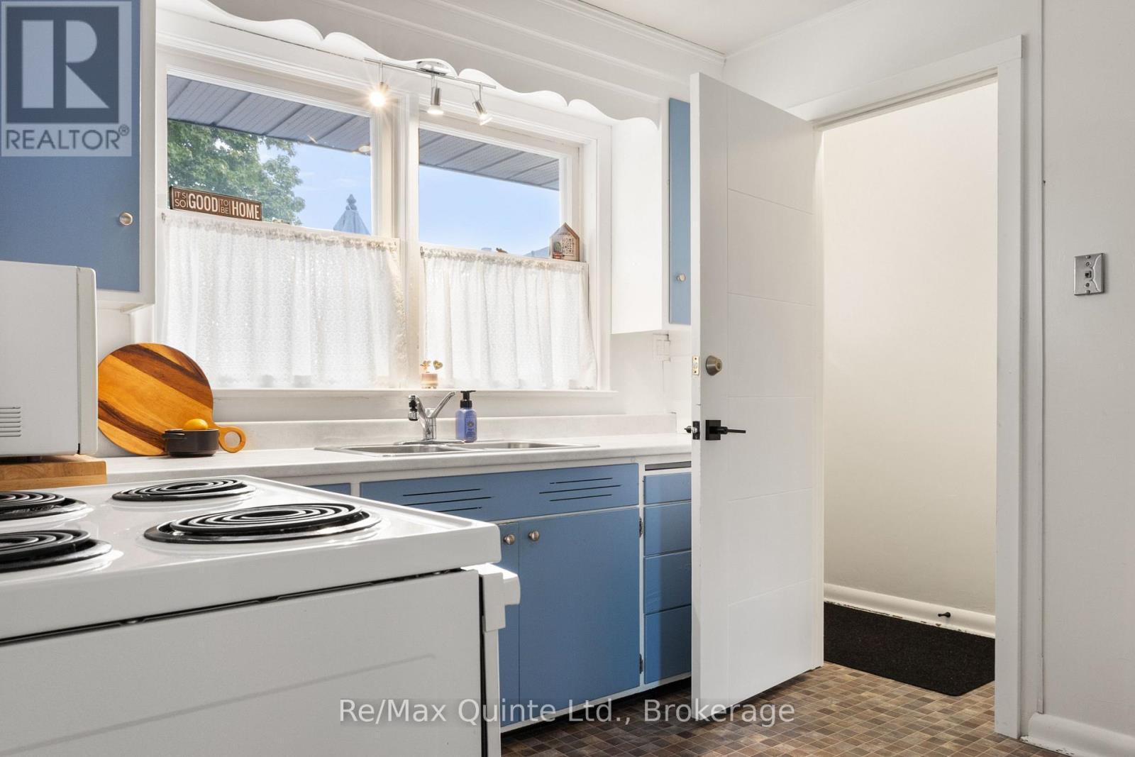 99 Bertram Boulevard, Belleville (Belleville Ward), ON