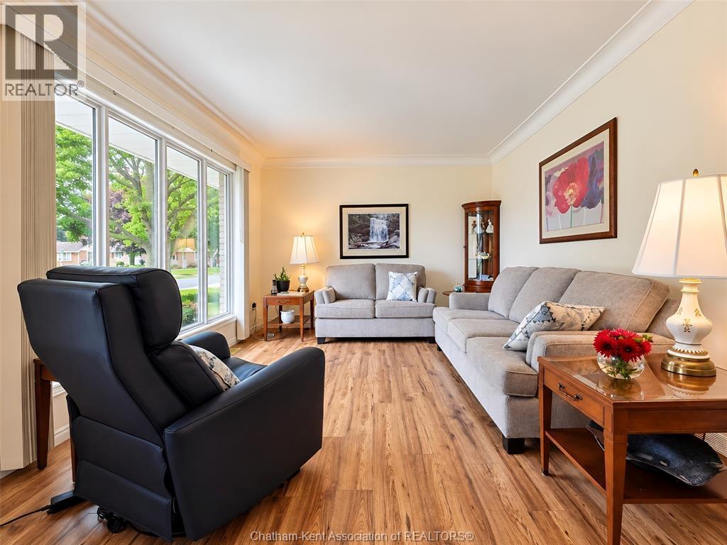 84 Holland Avenue, Chatham, ON