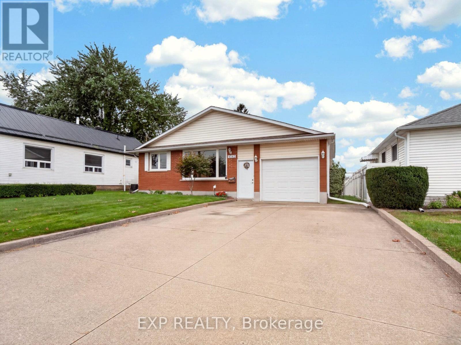 4543 Montrose Road, Niagara Falls (Ascot), ON