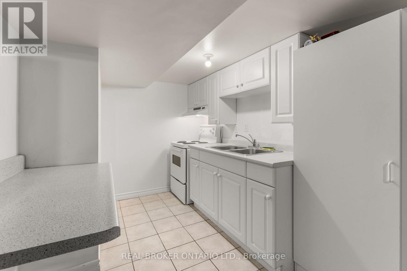 55 Rayoak Drive, Toronto, ON
