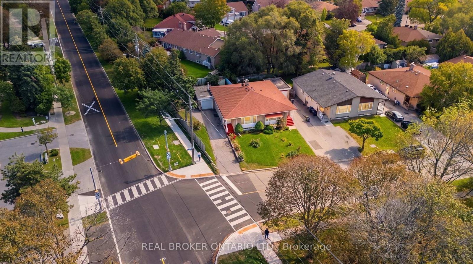 55 Rayoak Drive, Toronto, ON