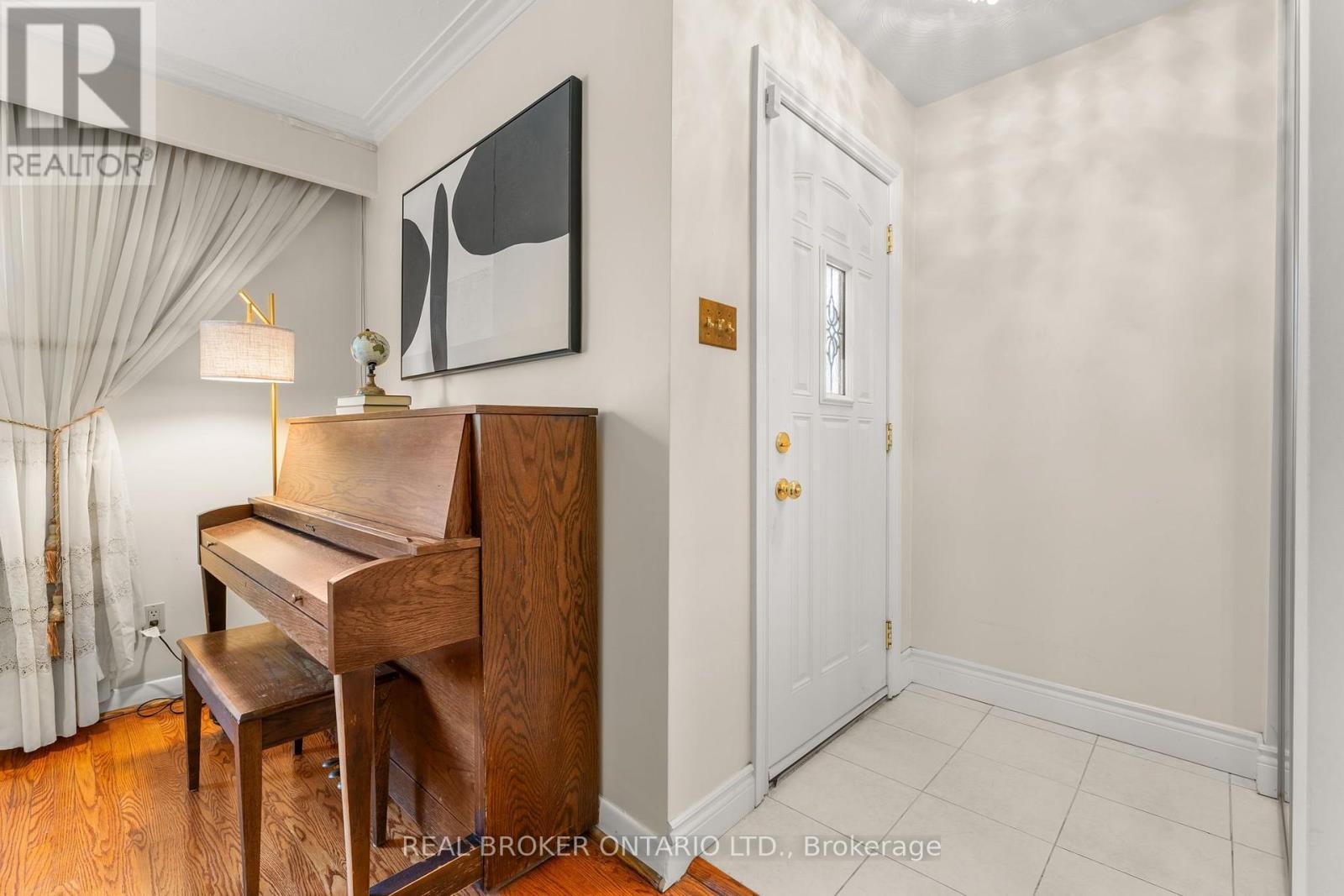 55 Rayoak Drive, Toronto, ON