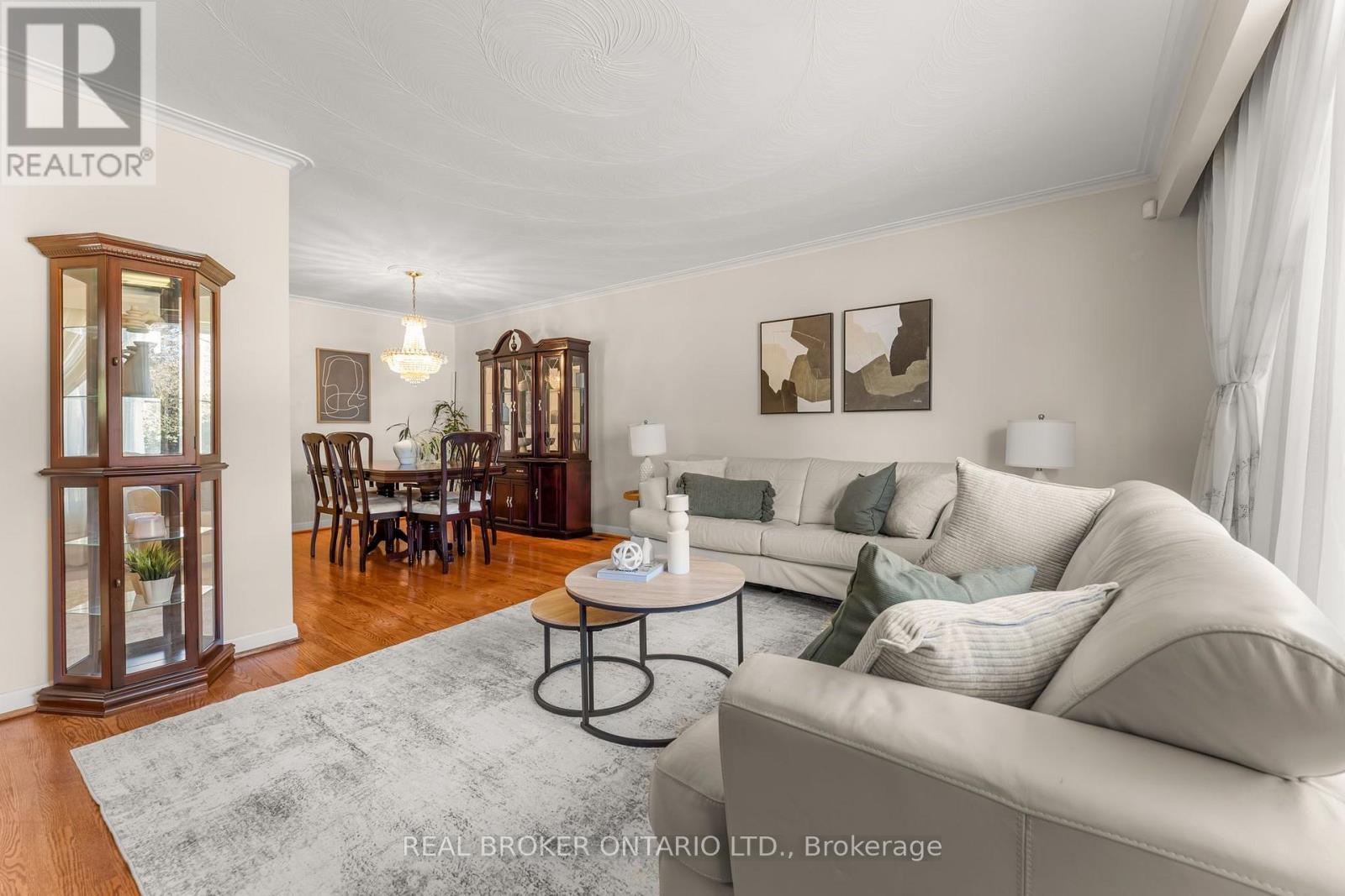55 Rayoak Drive, Toronto, ON
