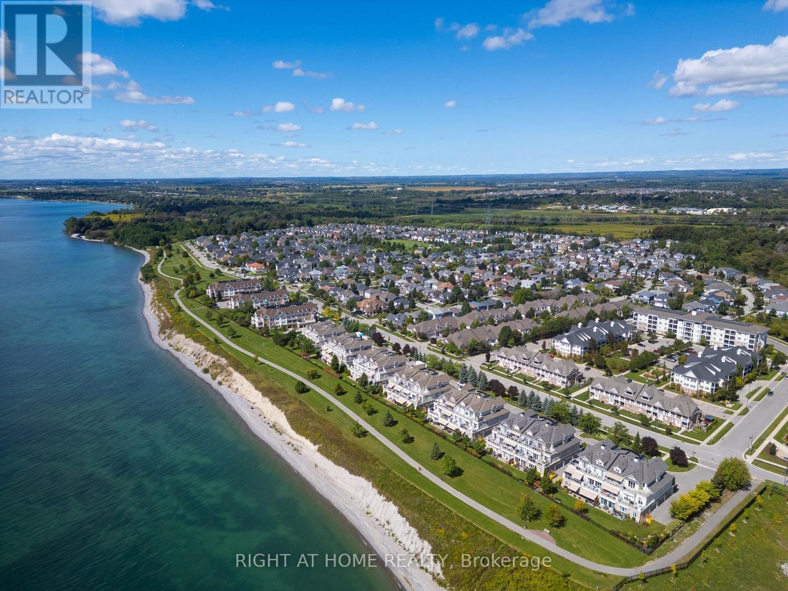 308 - 75 Shipway Avenue, Clarington, ON