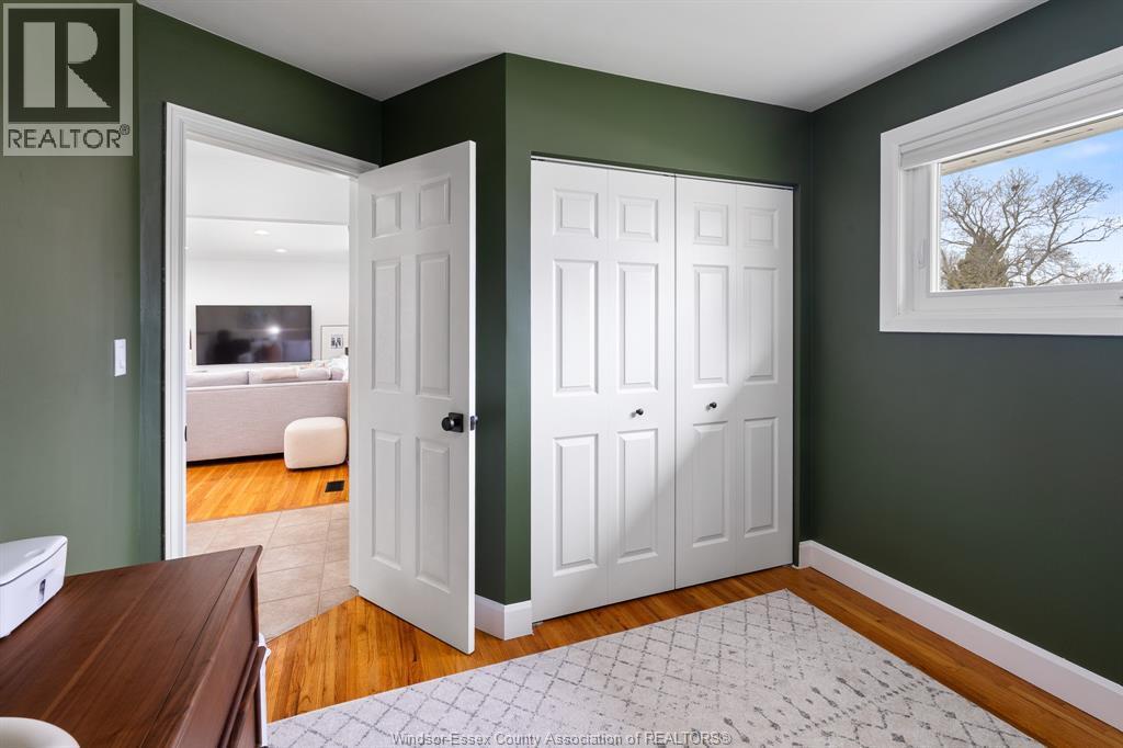 735 Lounsborough, Windsor, ON