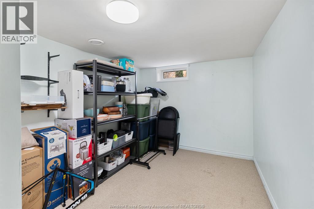 735 Lounsborough, Windsor, ON